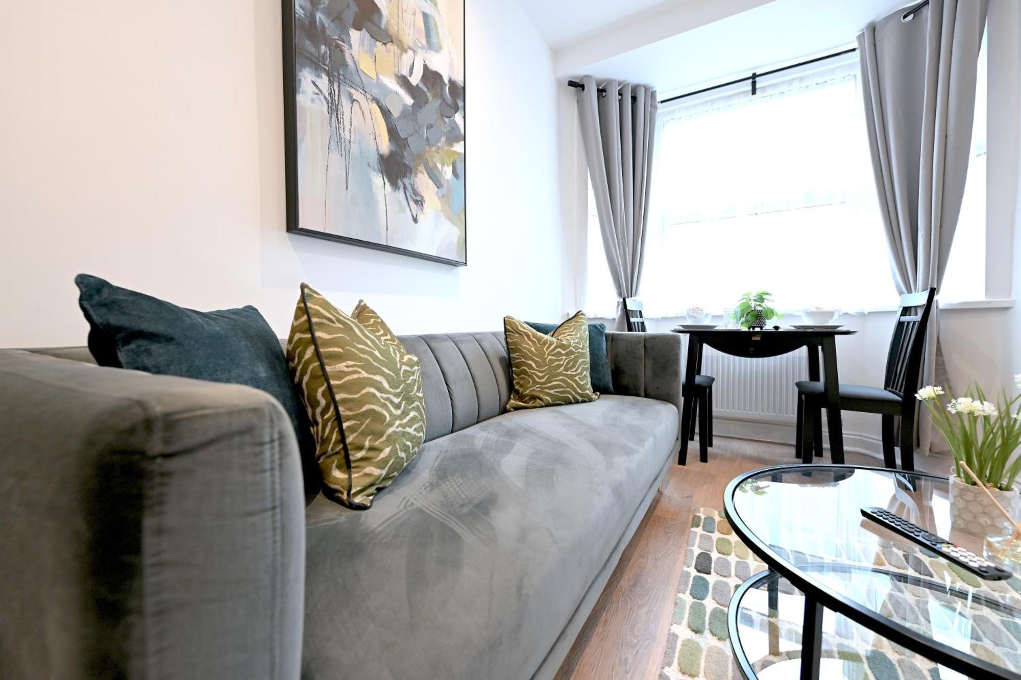 Bright & Large 3 Bed Flat In Appartement